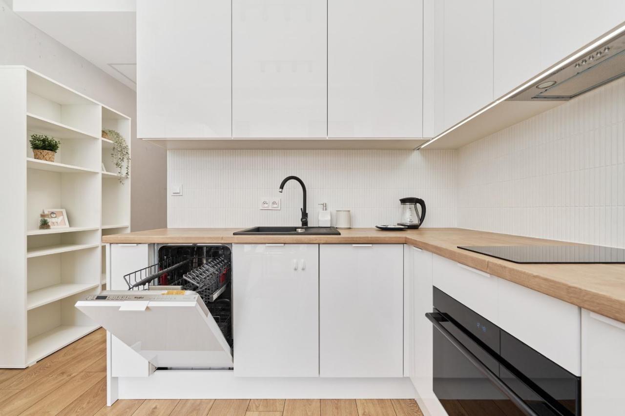 Apartment By The Oder River Wroclaw By Noclegi Renters מראה חיצוני תמונה
