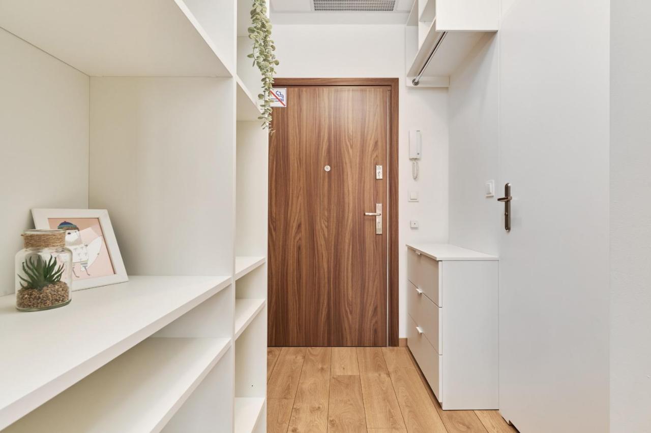 Apartment By The Oder River Wroclaw By Noclegi Renters מראה חיצוני תמונה